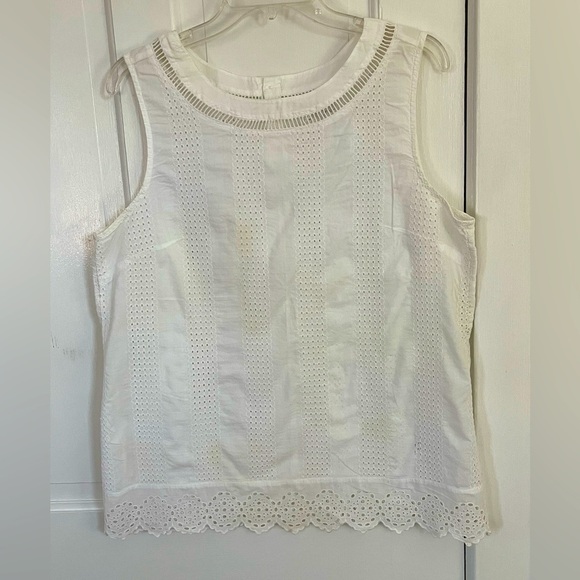 GAP 100% Cotton White Eyelet Scalloped Edge Sleeveless Cottagecore Shirt Top L - Picture 1 of 10